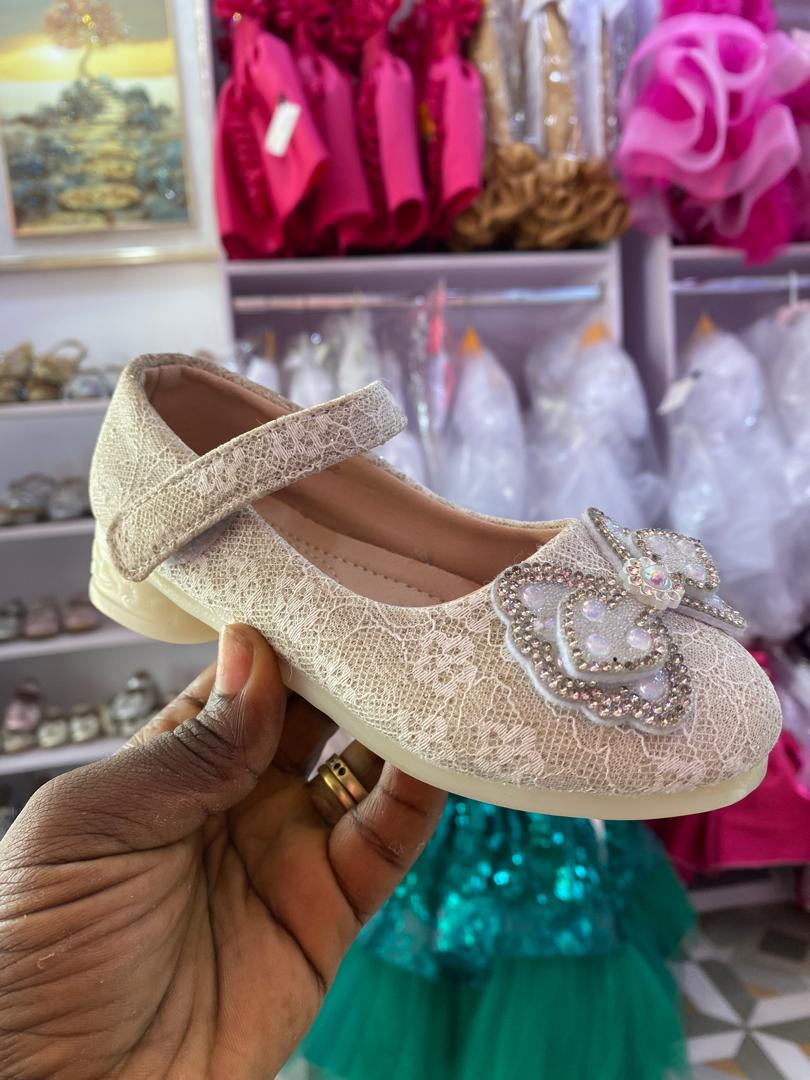fashion shoe with bow  pink
