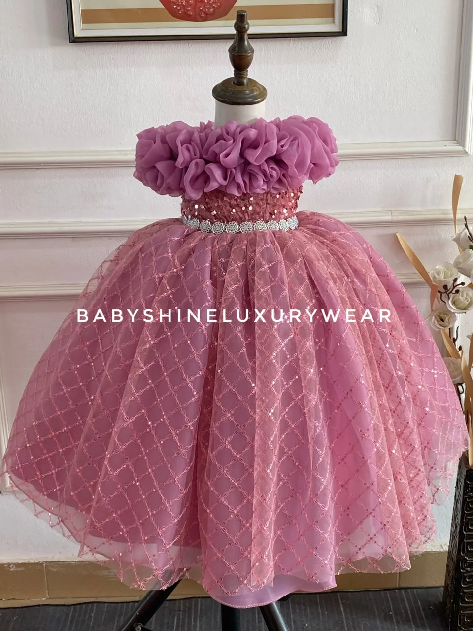 Onion pink panel ball gown – photo 3